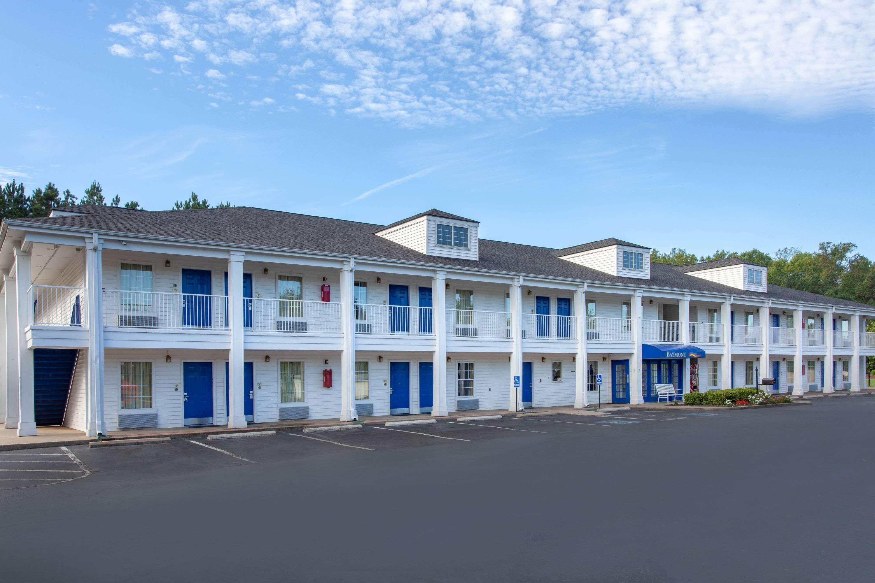 Baymont By Wyndham Greenwood Bagian luar foto