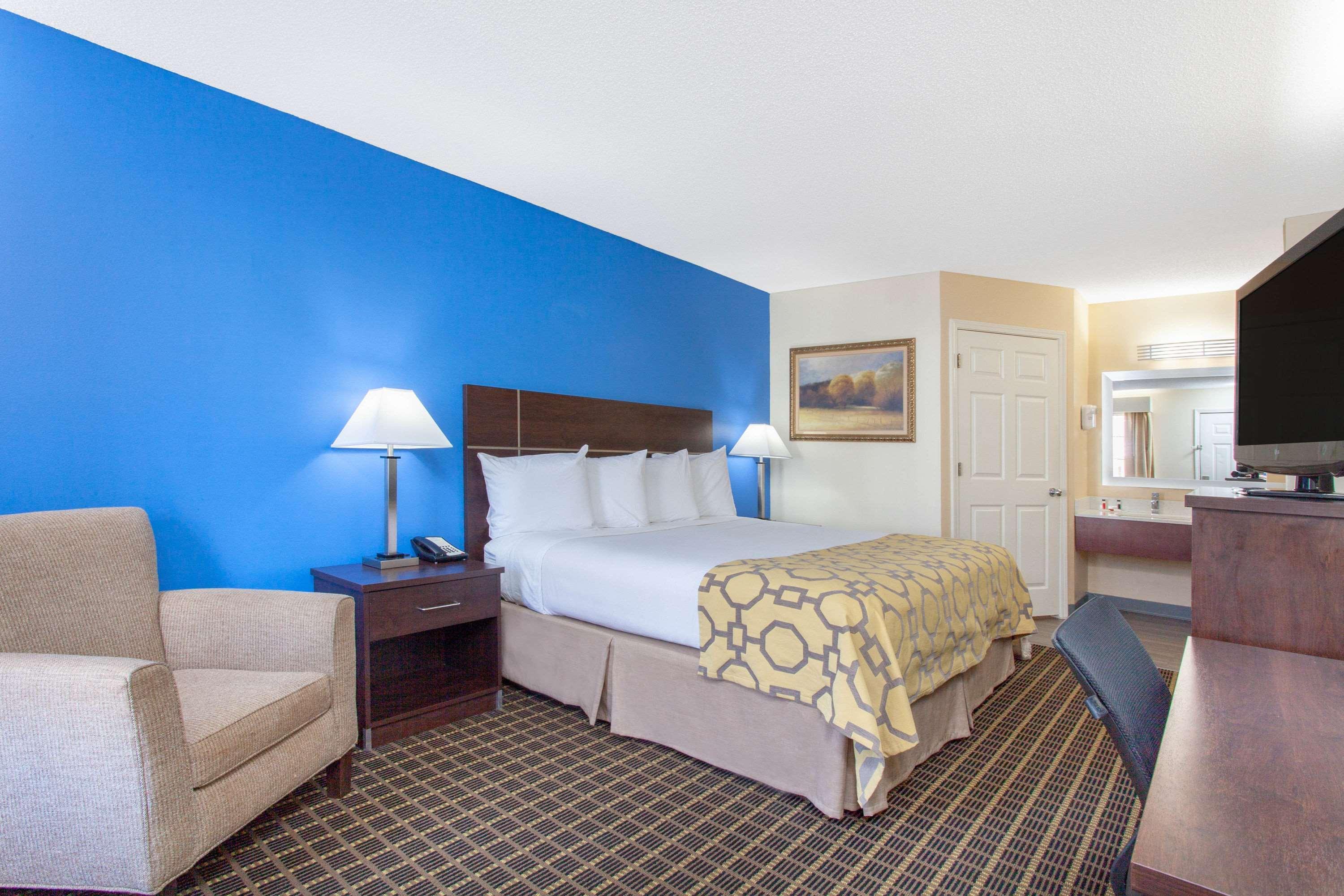 Baymont By Wyndham Greenwood Bagian luar foto