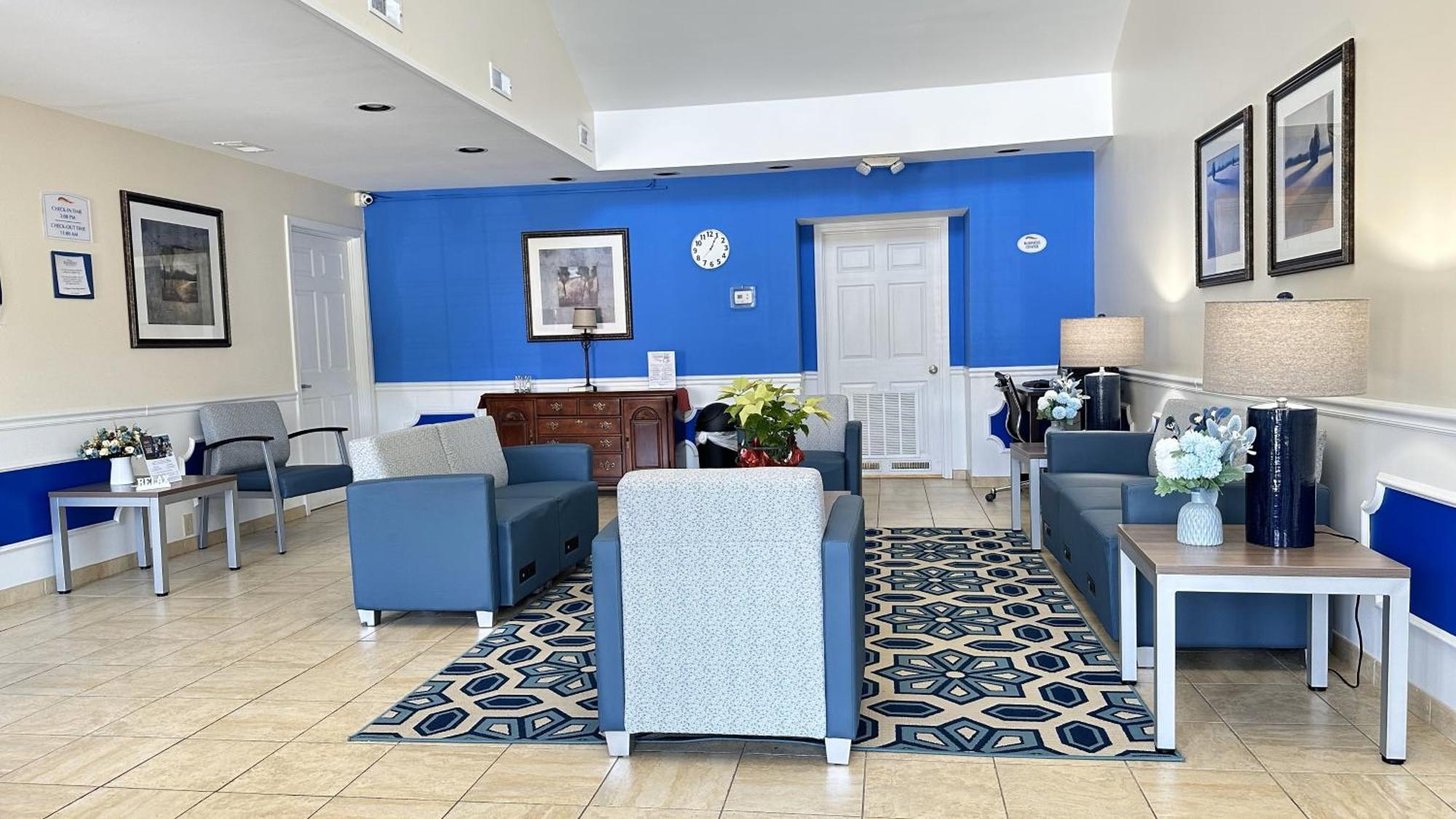 Baymont By Wyndham Greenwood Bagian luar foto
