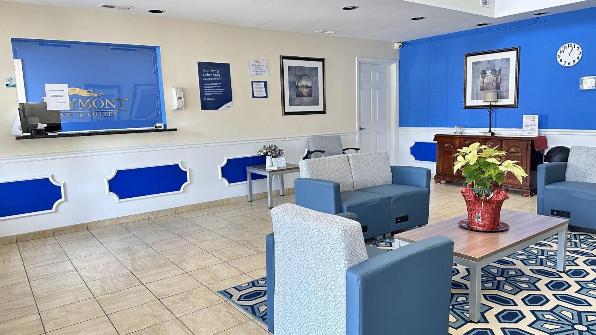 Baymont By Wyndham Greenwood Bagian luar foto