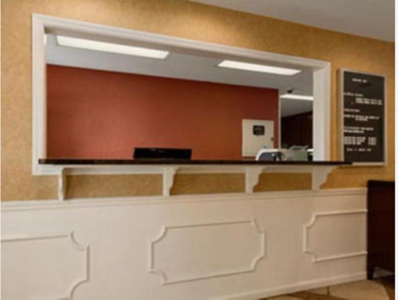 Baymont By Wyndham Greenwood Bagian luar foto