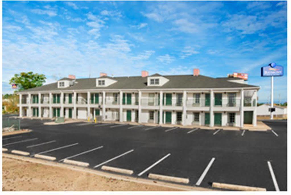 Baymont By Wyndham Greenwood Bagian luar foto