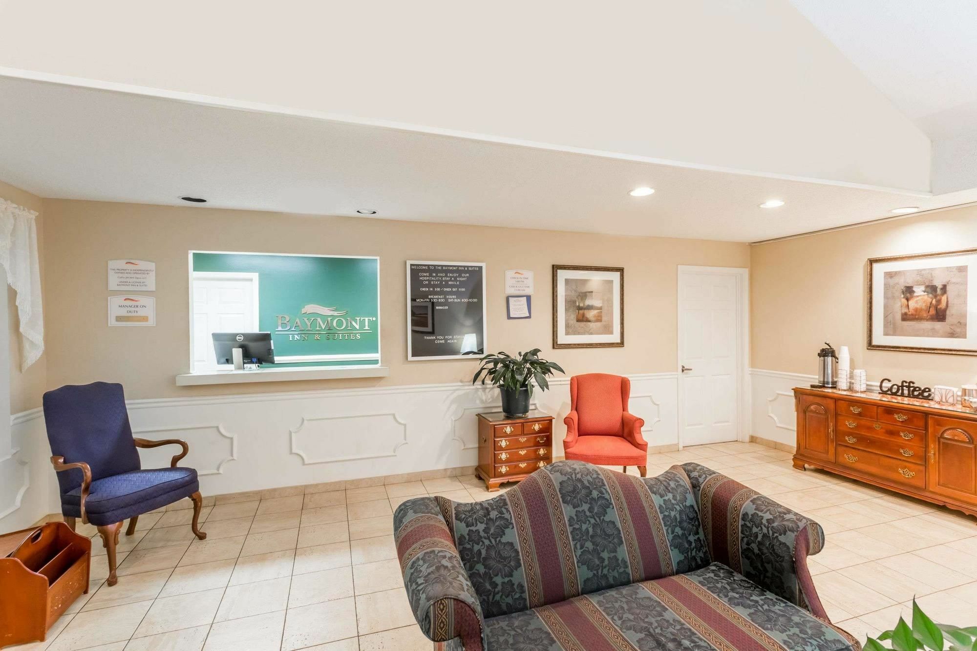 Baymont By Wyndham Greenwood Bagian luar foto